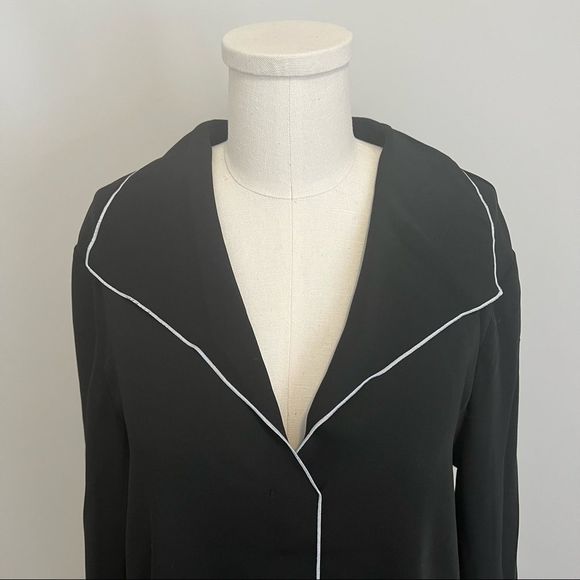 Aritzia Babaton Rena Blouse Black - Picture 7 of 15